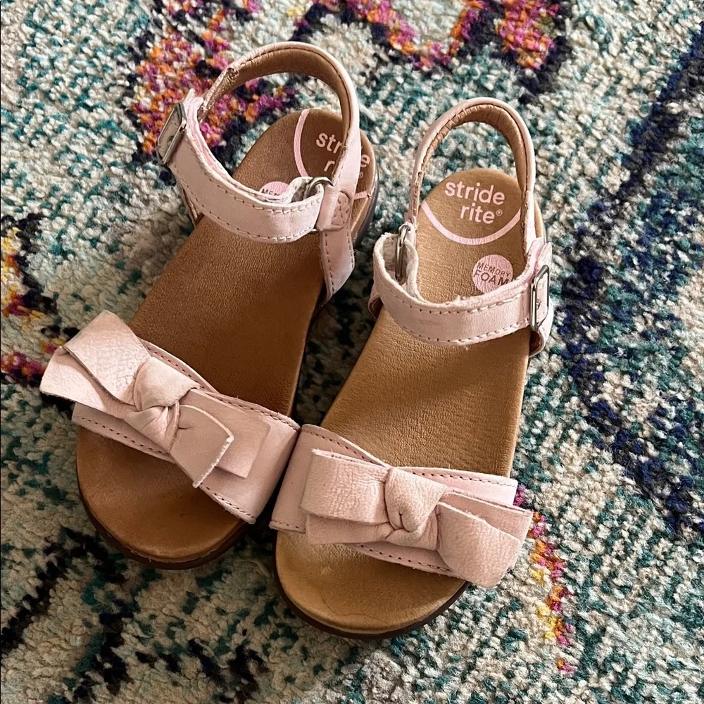 Stride rite Savannah light pink bow sandals